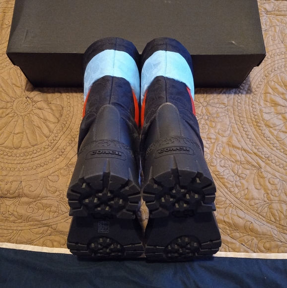 Coach Runway Puffer Snow Bootie - Picture 6 of 16